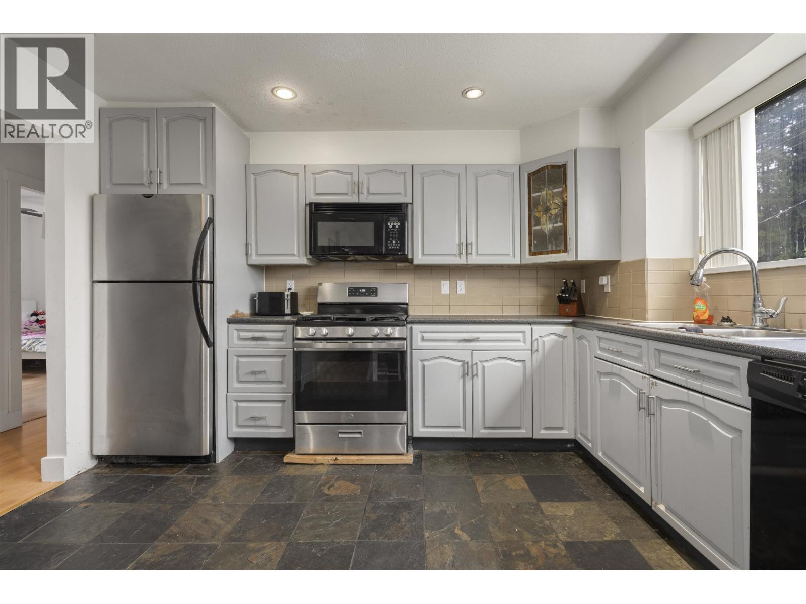 12116 LAITY STREET, Maple Ridge