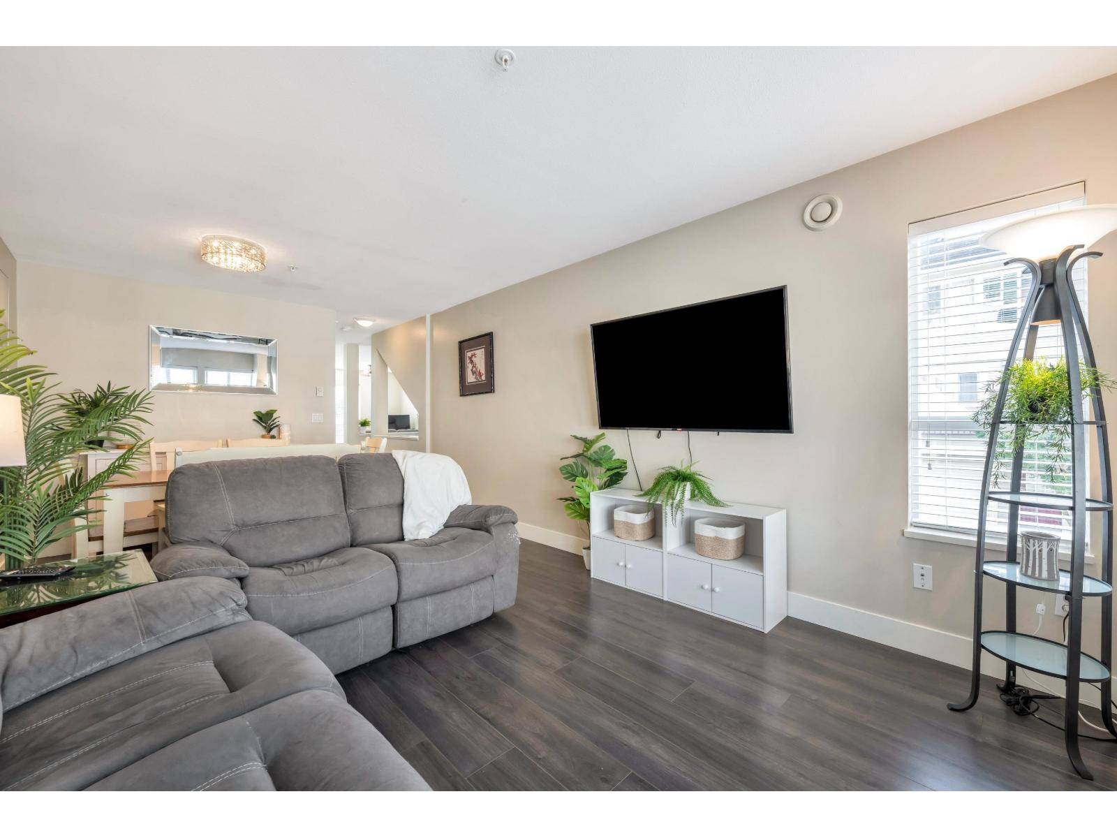 Photo of 75 8844 208 STREET 14