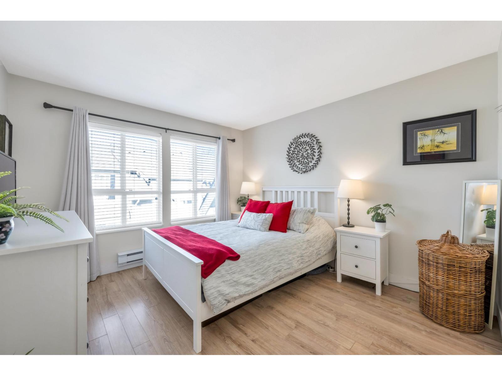 Photo of 75 8844 208 STREET 23