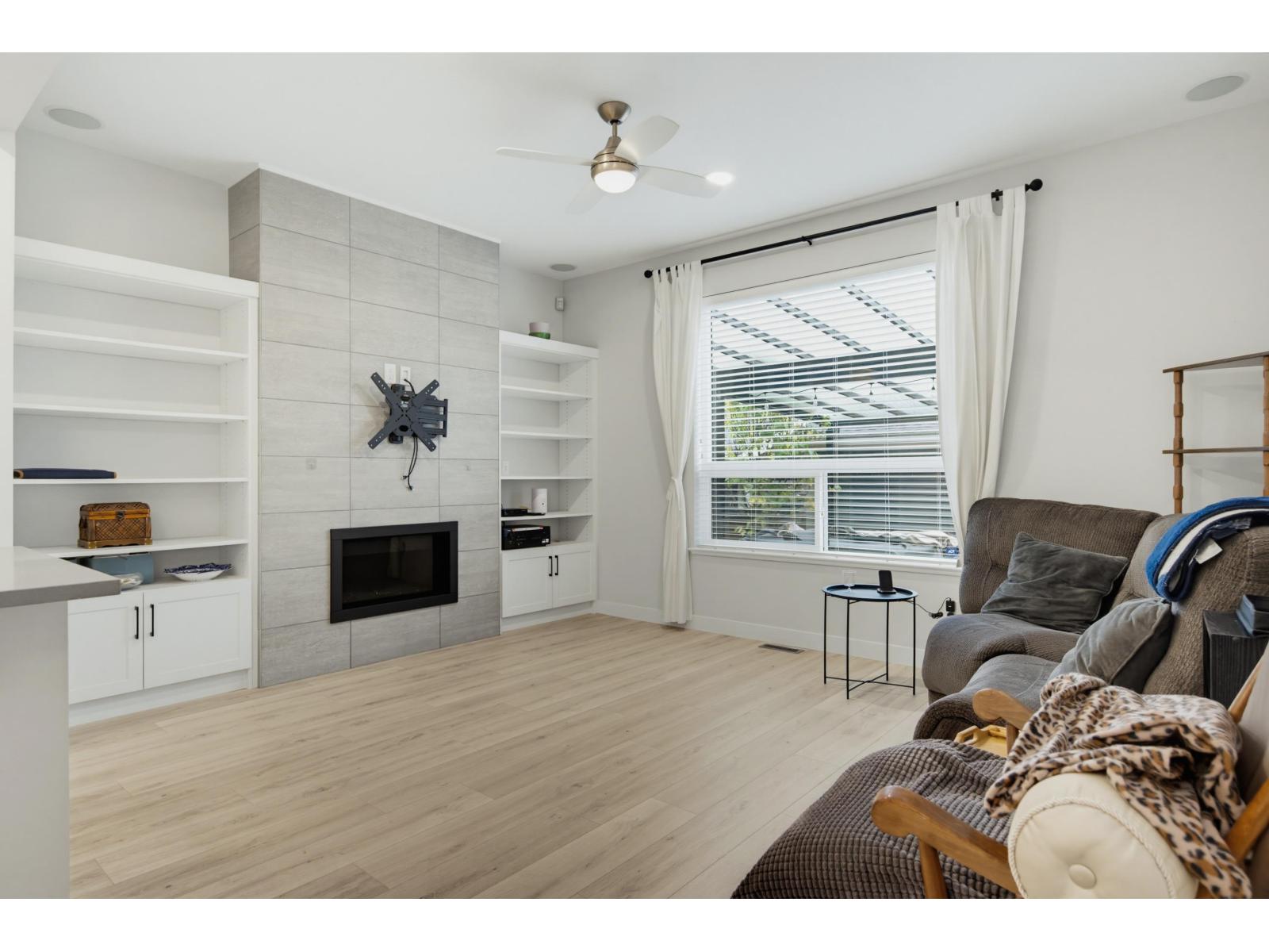 20315 82A AVENUE, Langley