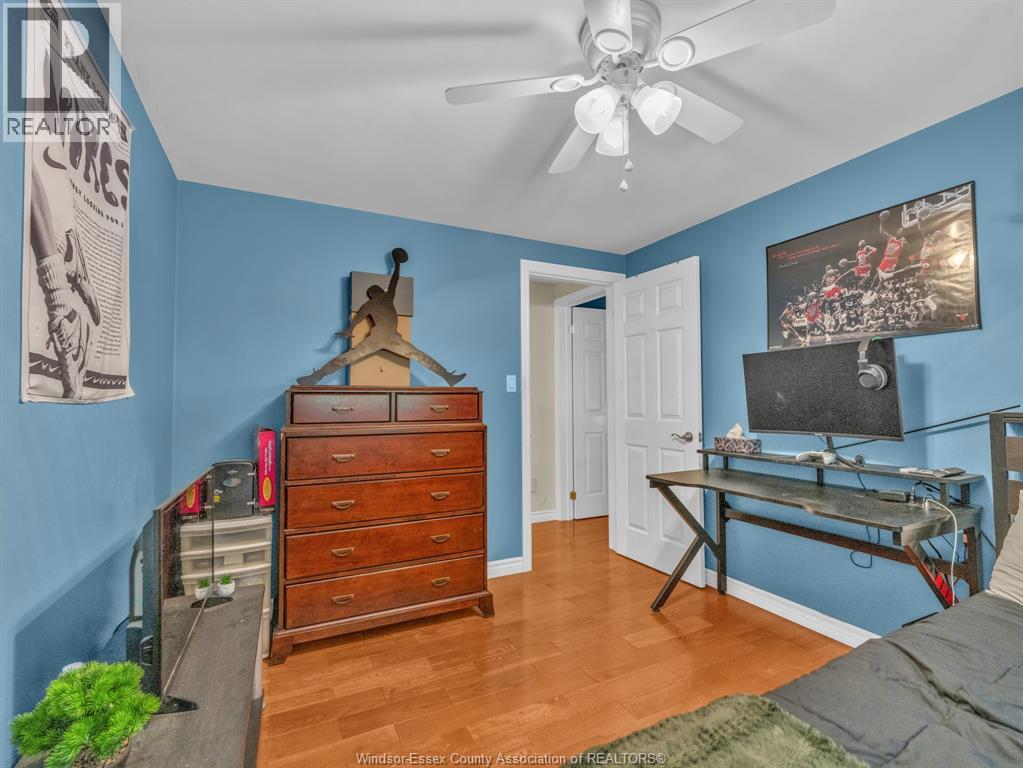1117 COVENTRY - Image 16