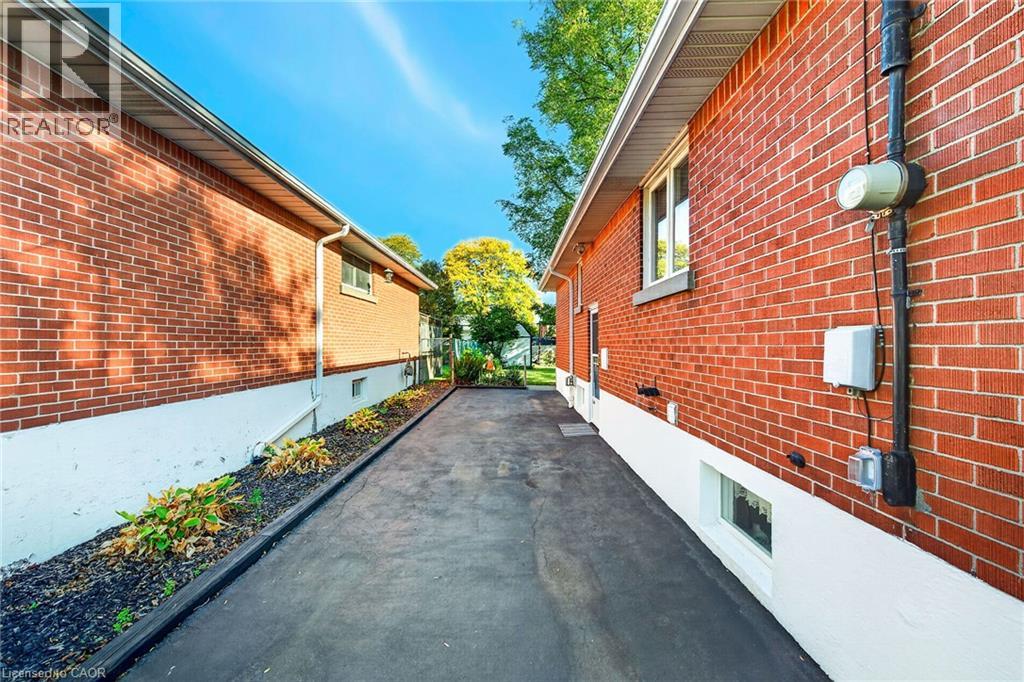 19 WELBOURN Drive - 30