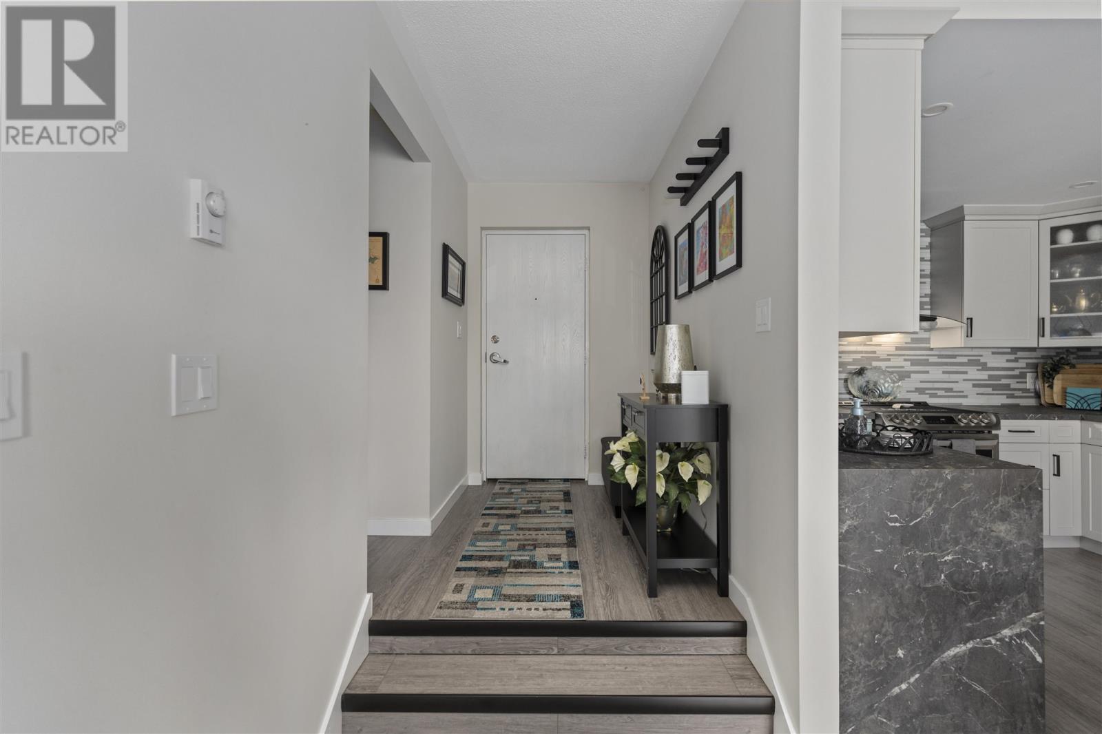 611 - 313 Macdonald AVE - Image 3