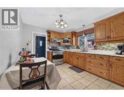 Kitchen - 19 Welbourn Drive, Hamilton, ON L9A3N1 Photo 9