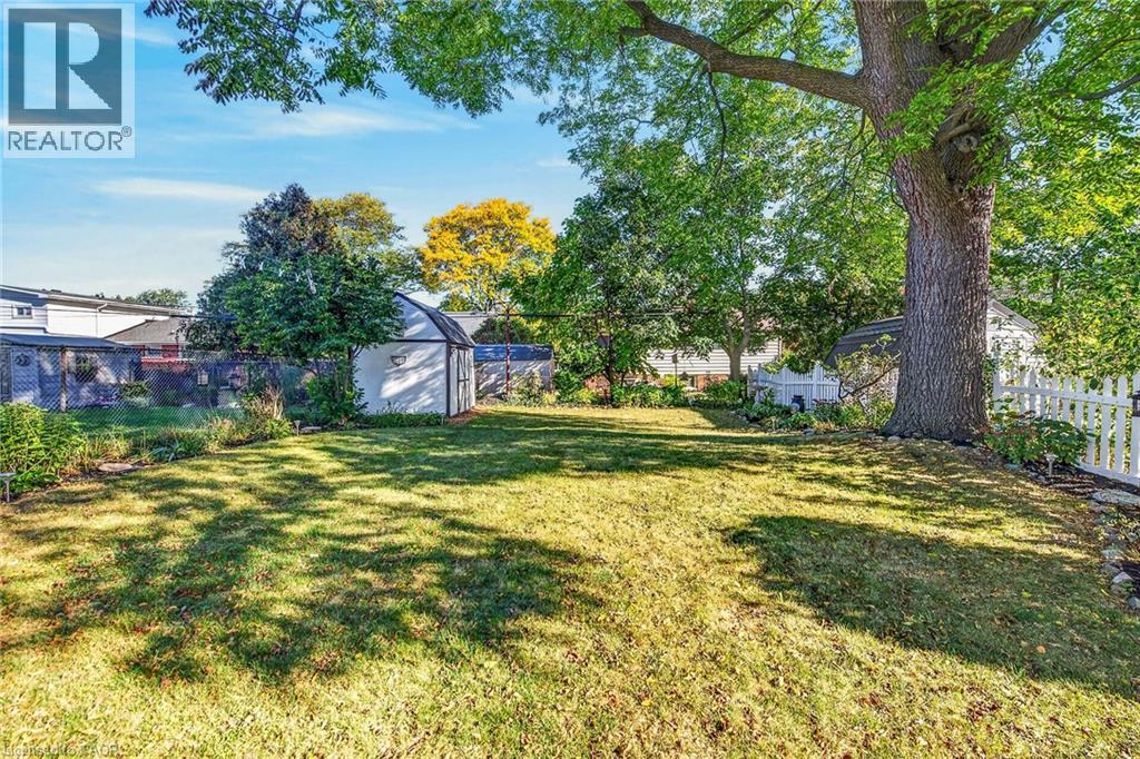 19 WELBOURN Drive - 32