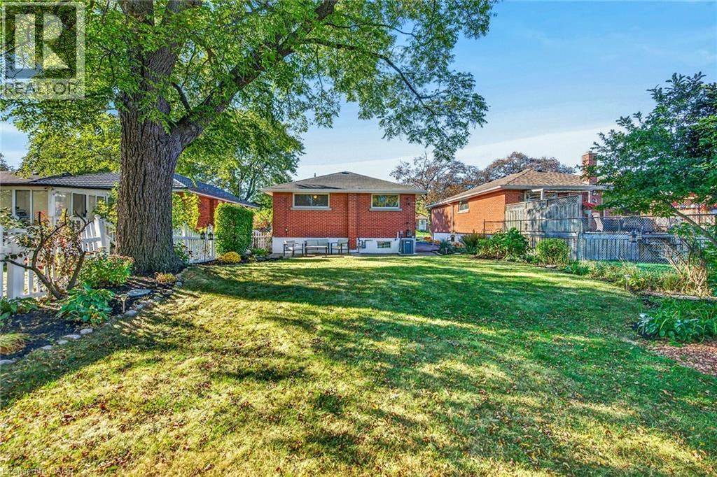 19 WELBOURN Drive - Image 36