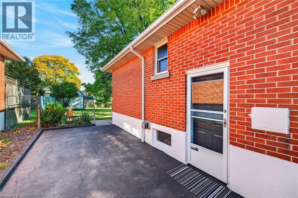 19 WELBOURN Drive - Image 31