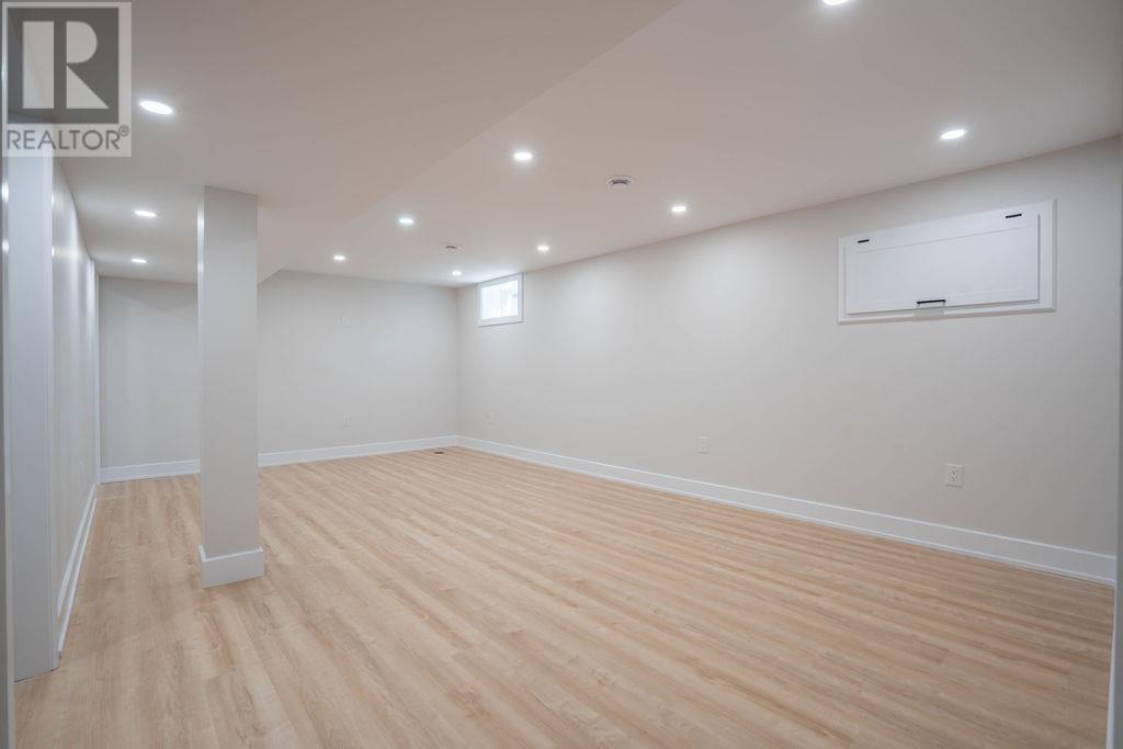 11 Glenwood AVE - Image 28