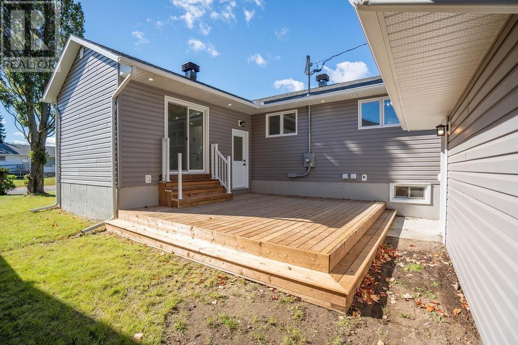 11 Glenwood AVE - 8
