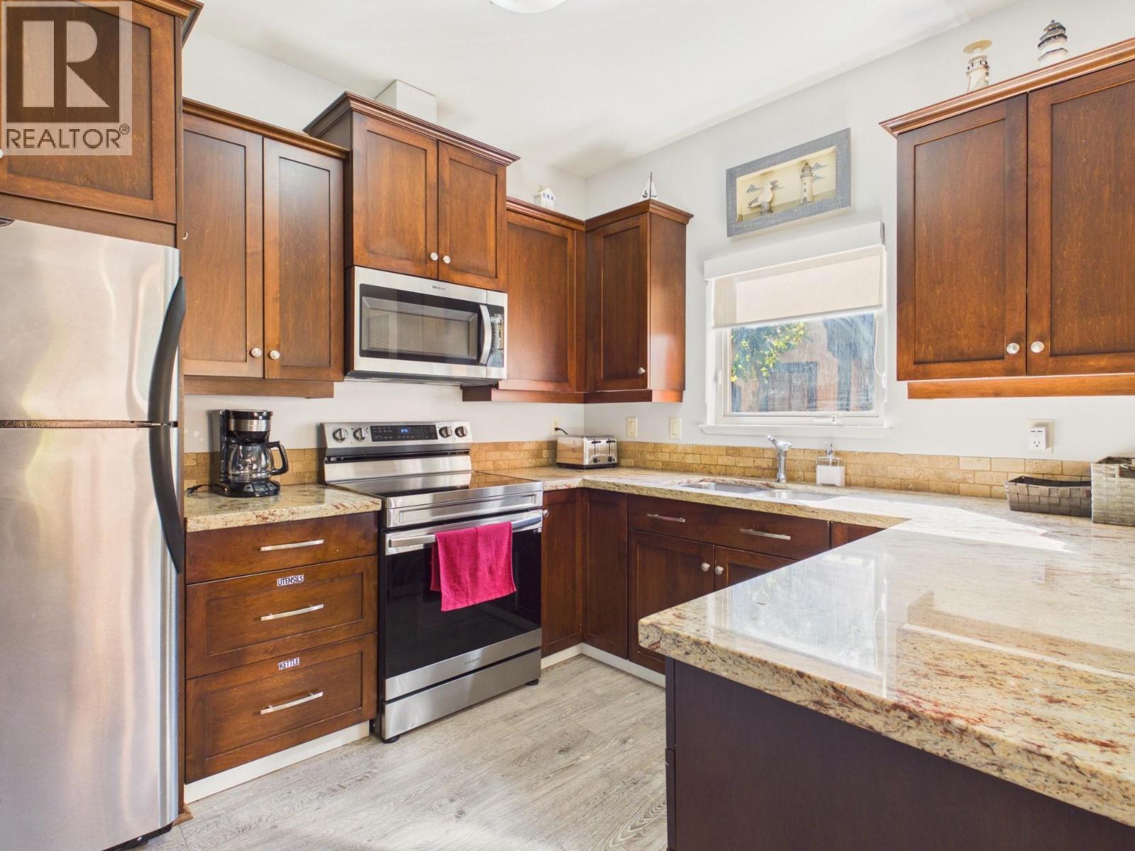 6 4300 44th Avenue, Osoyoos