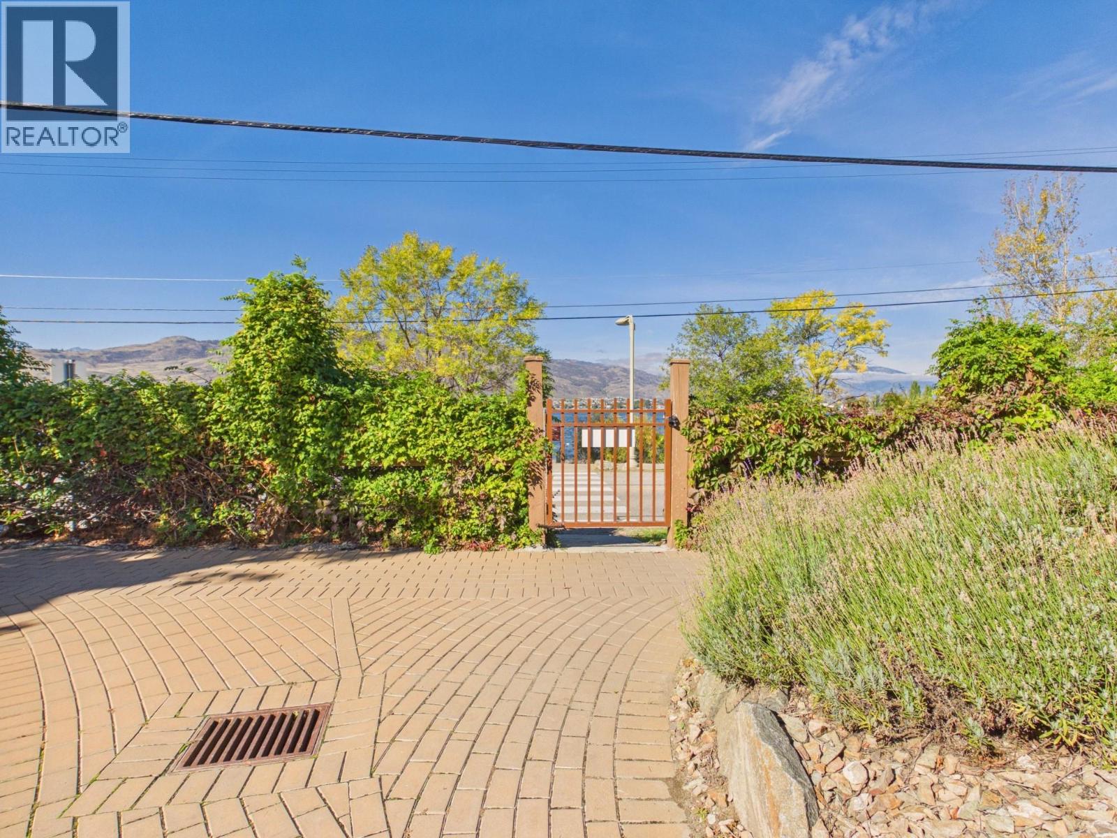 6 4300 44th Avenue, Osoyoos
