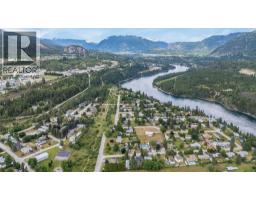 304 103 Street, Castlegar, BC V1N3G2 Photo 24