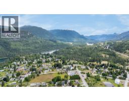 304 103 Street, Castlegar, BC V1N3G2 Photo 25