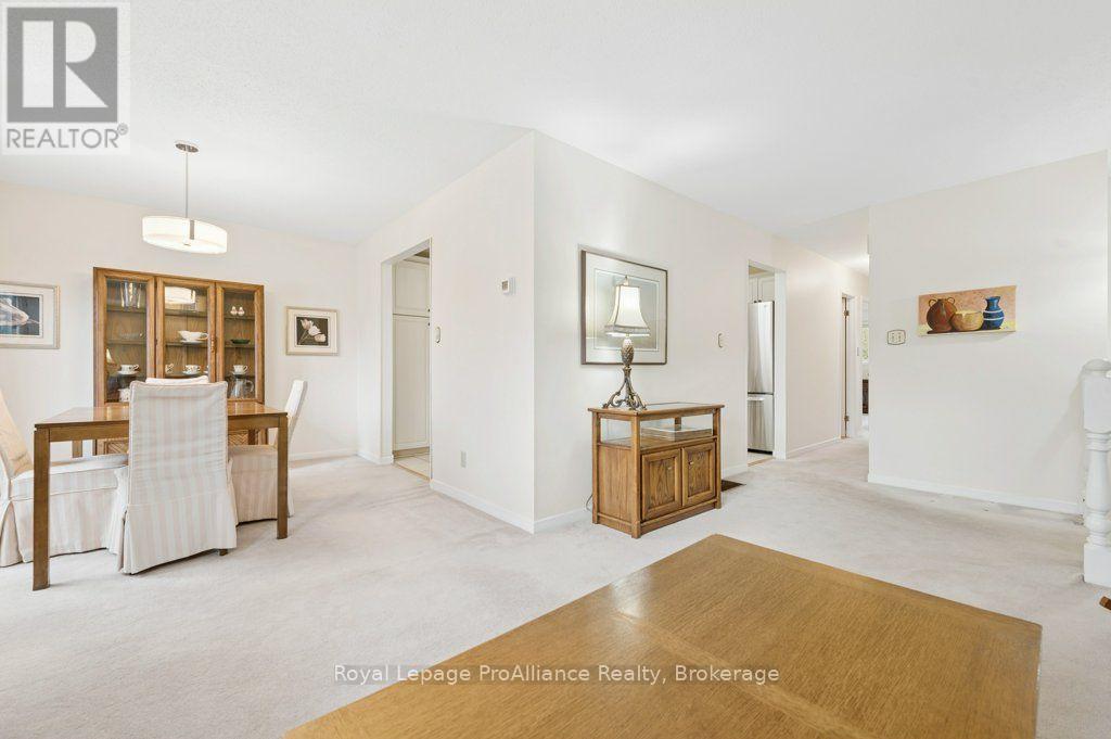 21 Forrester Court, Belleville, ON photo 12