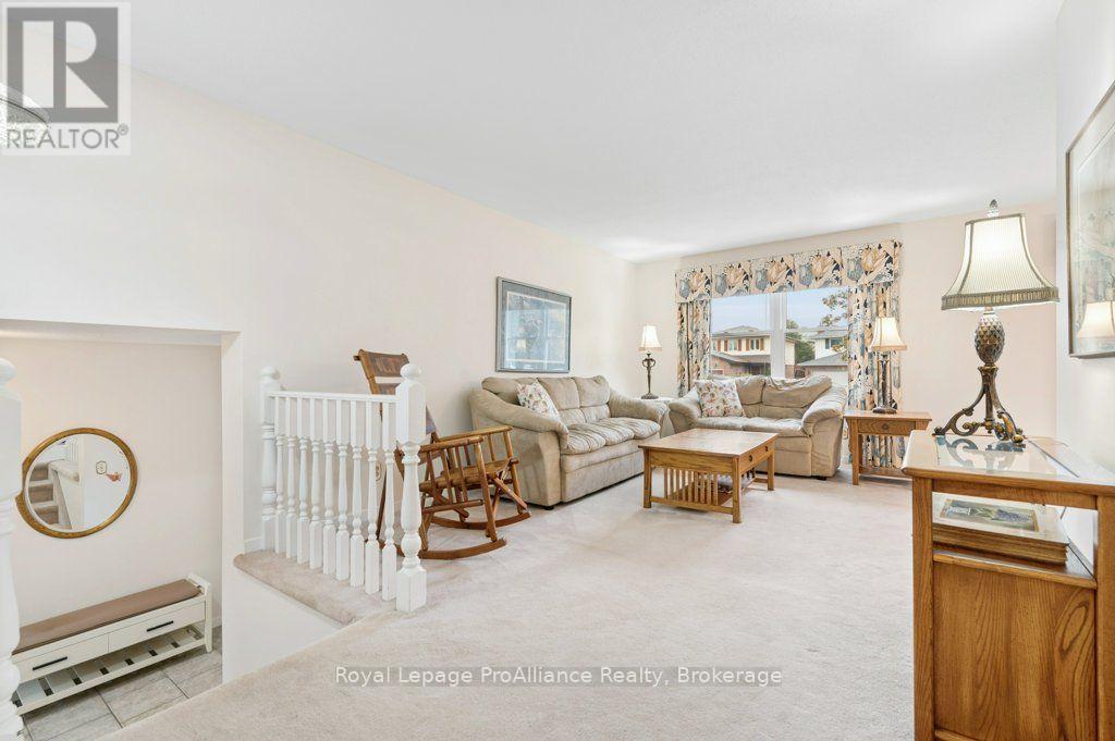 21 FORRESTER COURT - 8