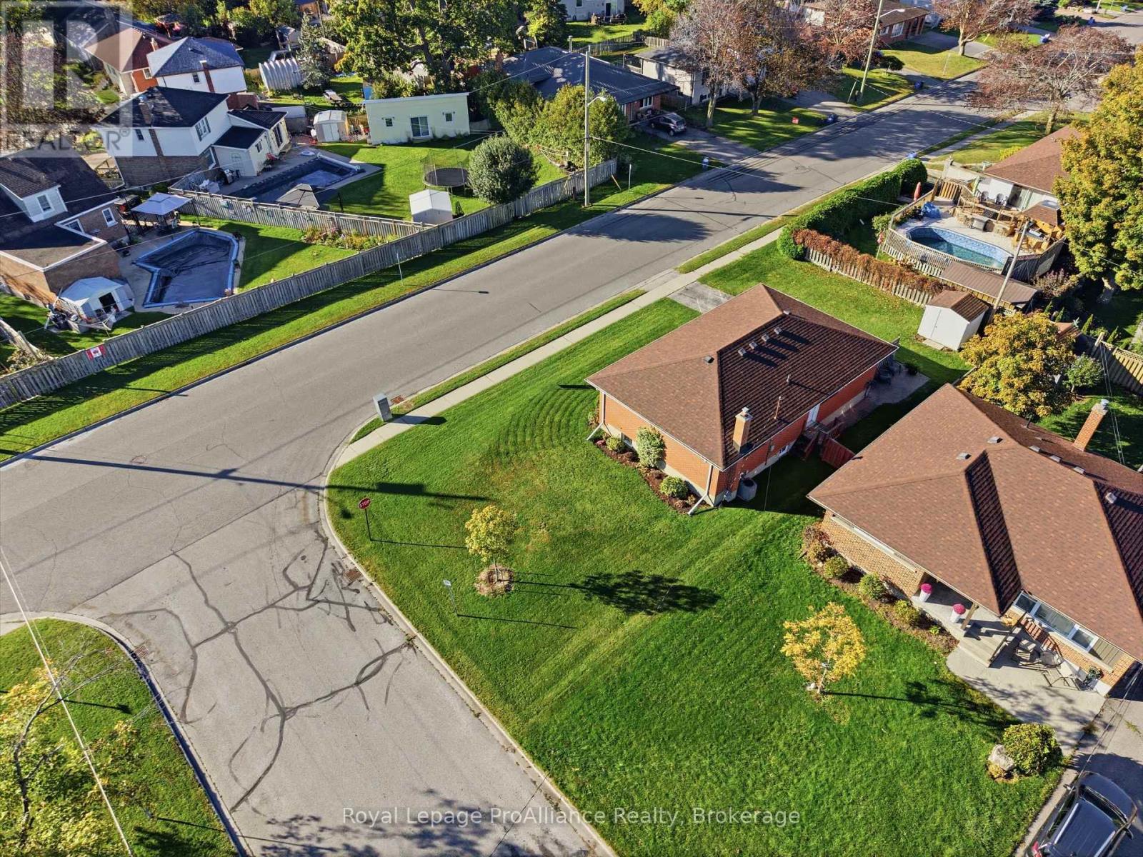 572 Elizabeth Street, Cobourg, ON photo 36
