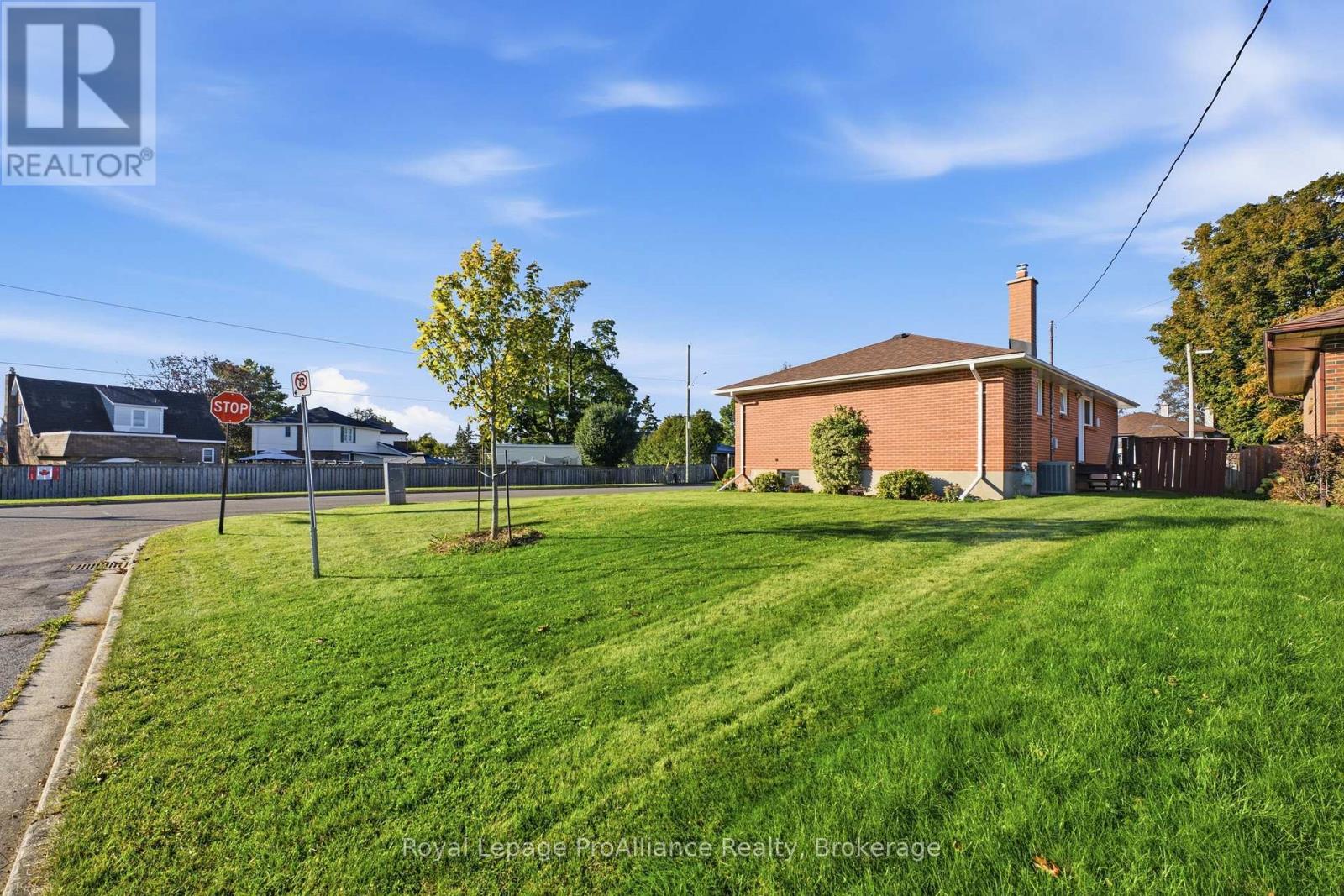 572 Elizabeth Street, Cobourg, ON photo 6