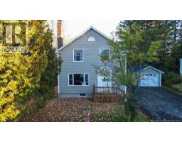 Kitchen - 25 Park Street, Edmundston, NB E3V1Y8 Photo 9