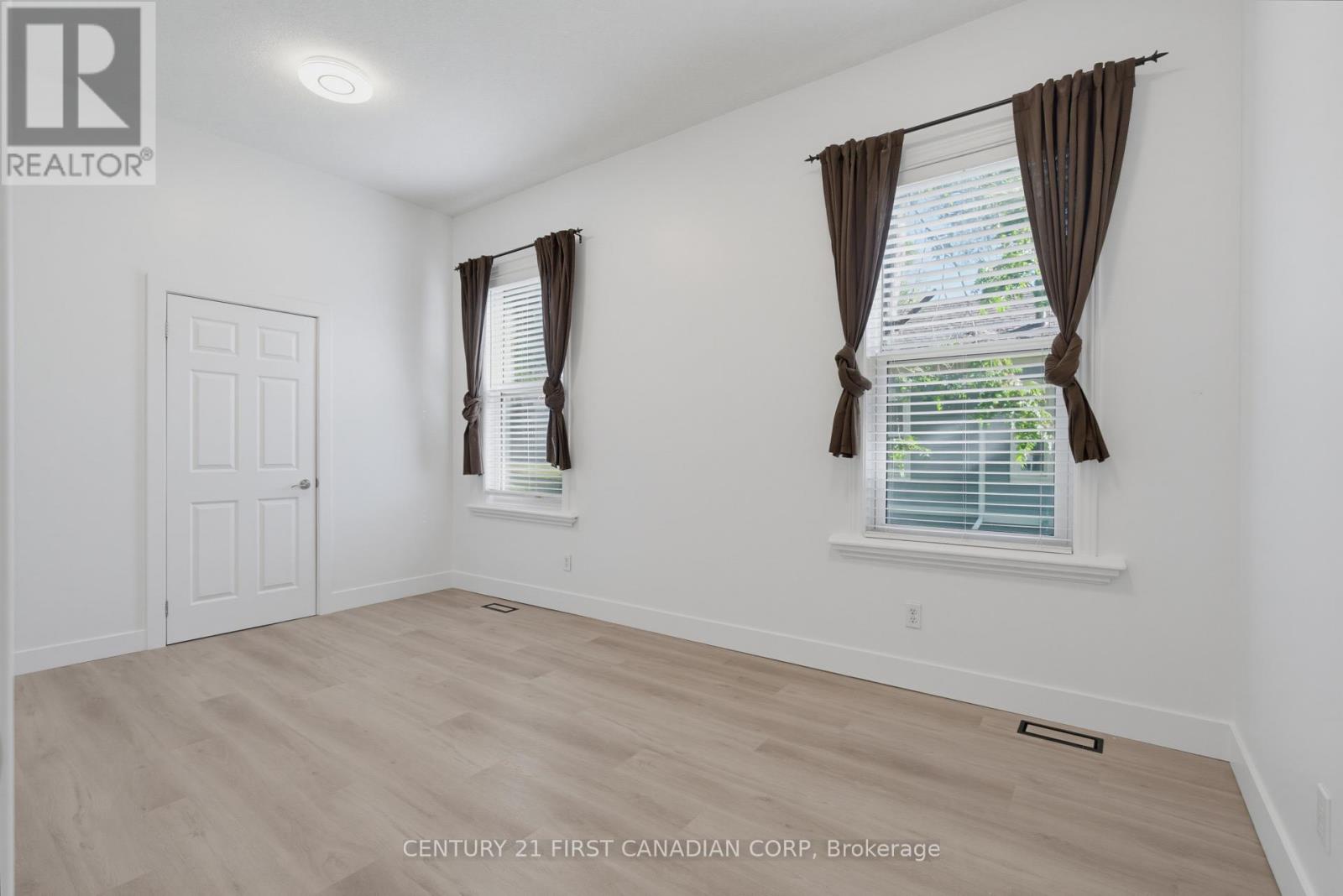 682 PRINCESS AVENUE - 14