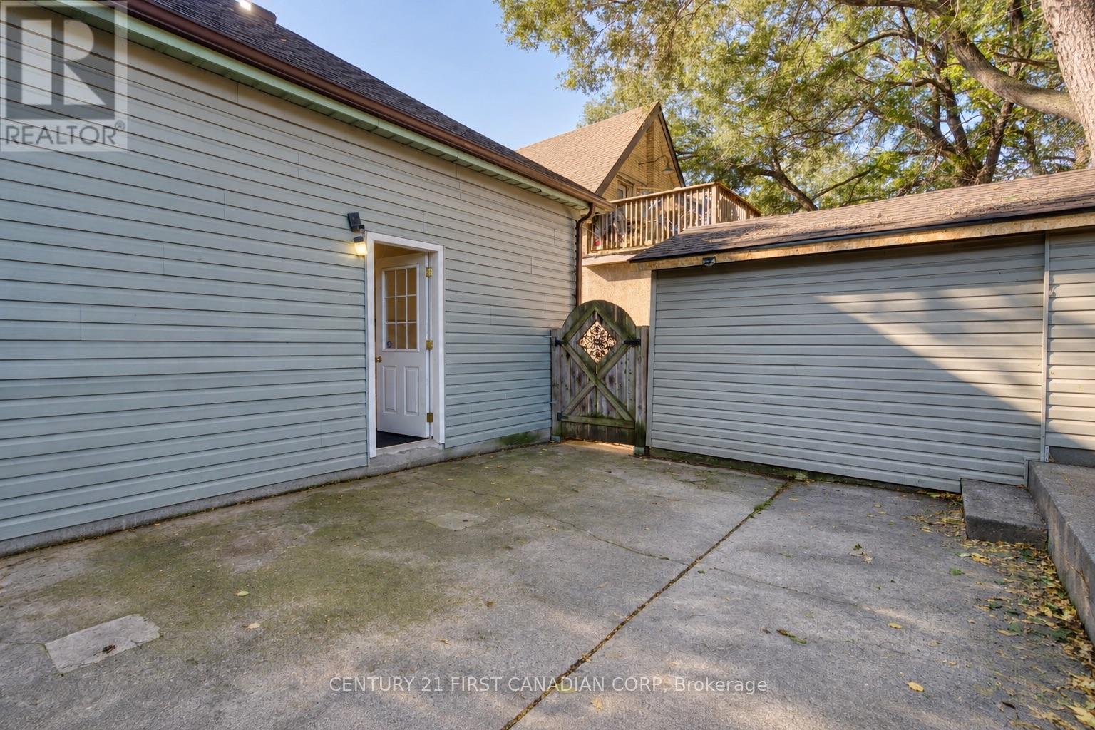 682 PRINCESS AVENUE - Image 24