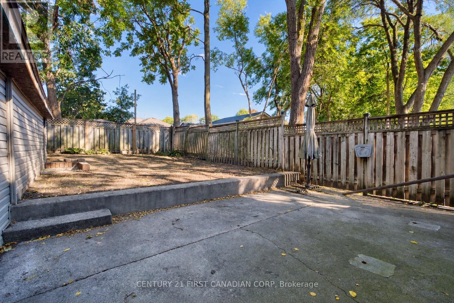 682 PRINCESS AVENUE - Image 25