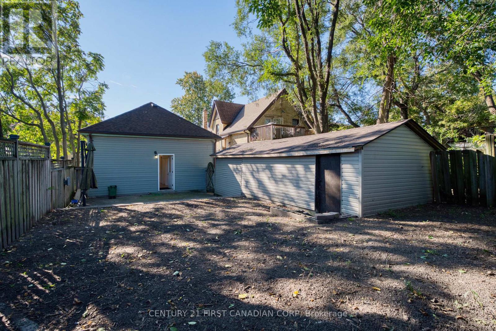 682 PRINCESS AVENUE - Image 26