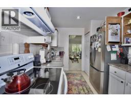 23 767 North Road, Gibsons, BC V0N1V9 Photo 9