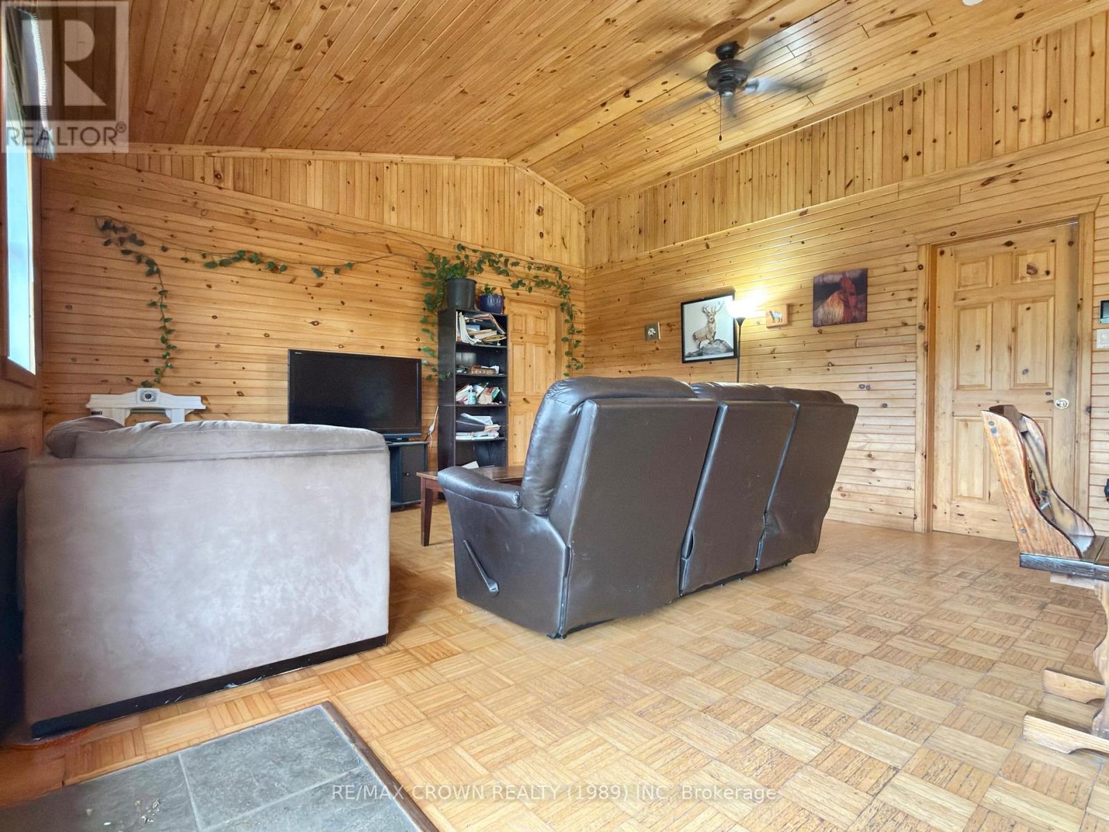 1000 VALLEE ROAD - 36