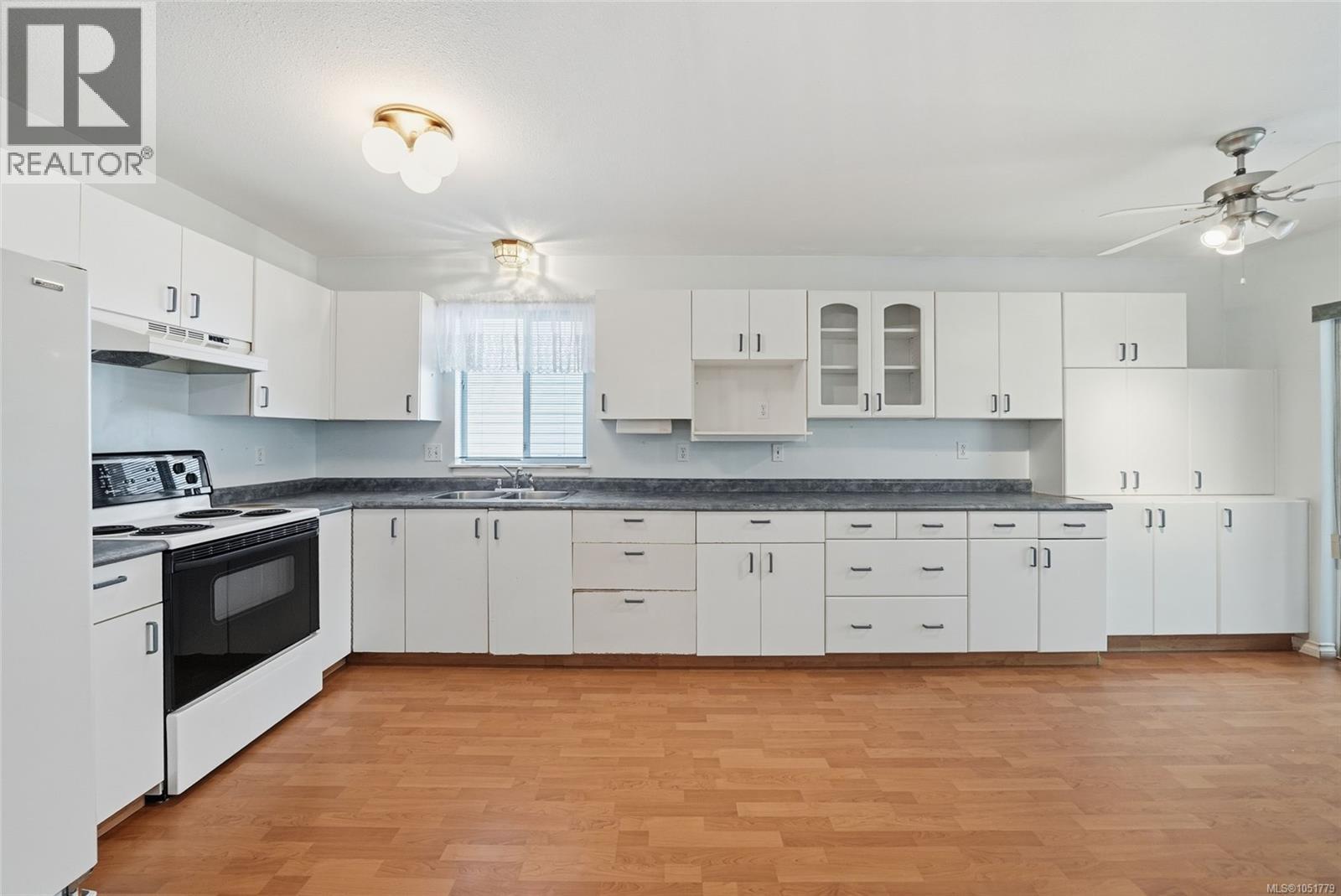 1846 Begonia Way - 11