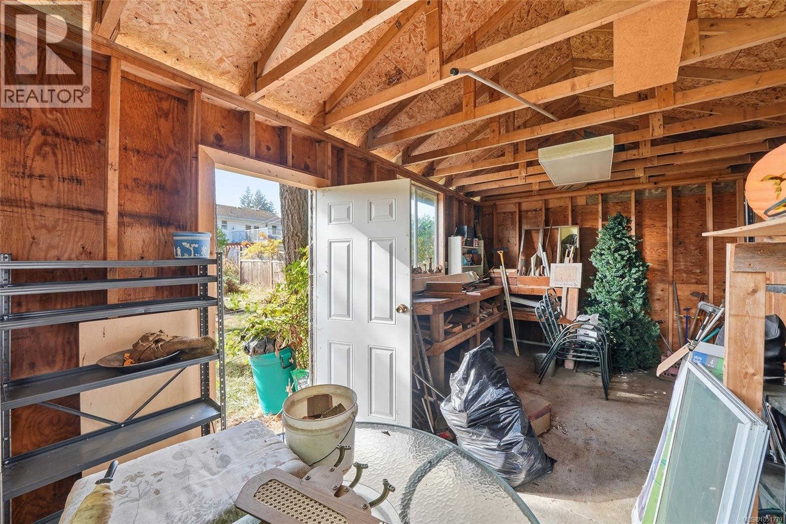 1846 Begonia Way - 28