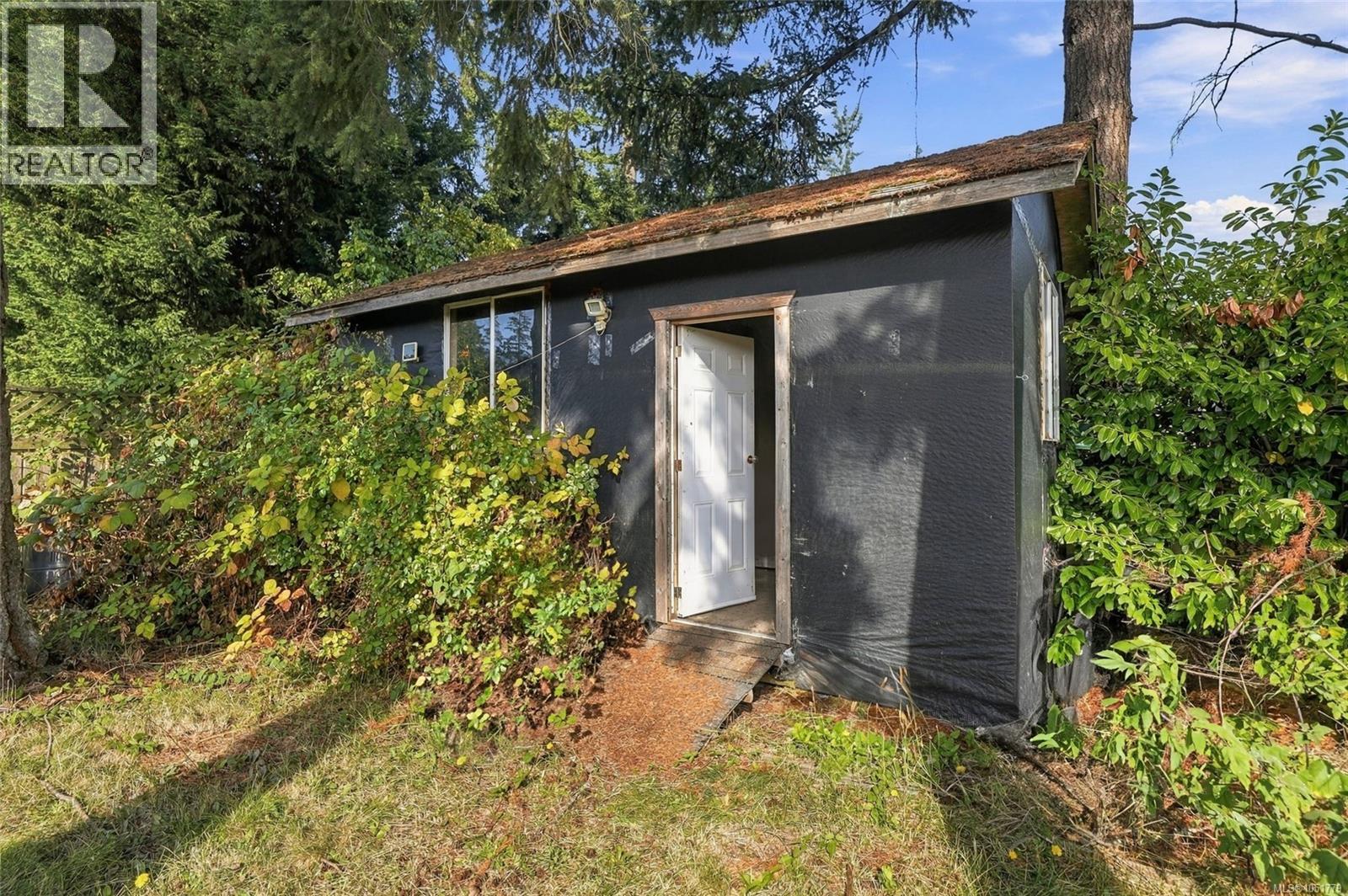 1846 Begonia Way - Image 29