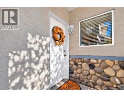 102, 622 56 Avenue SW - photo 2