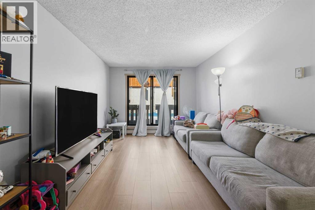 #7 3911 1 Street NE - 1