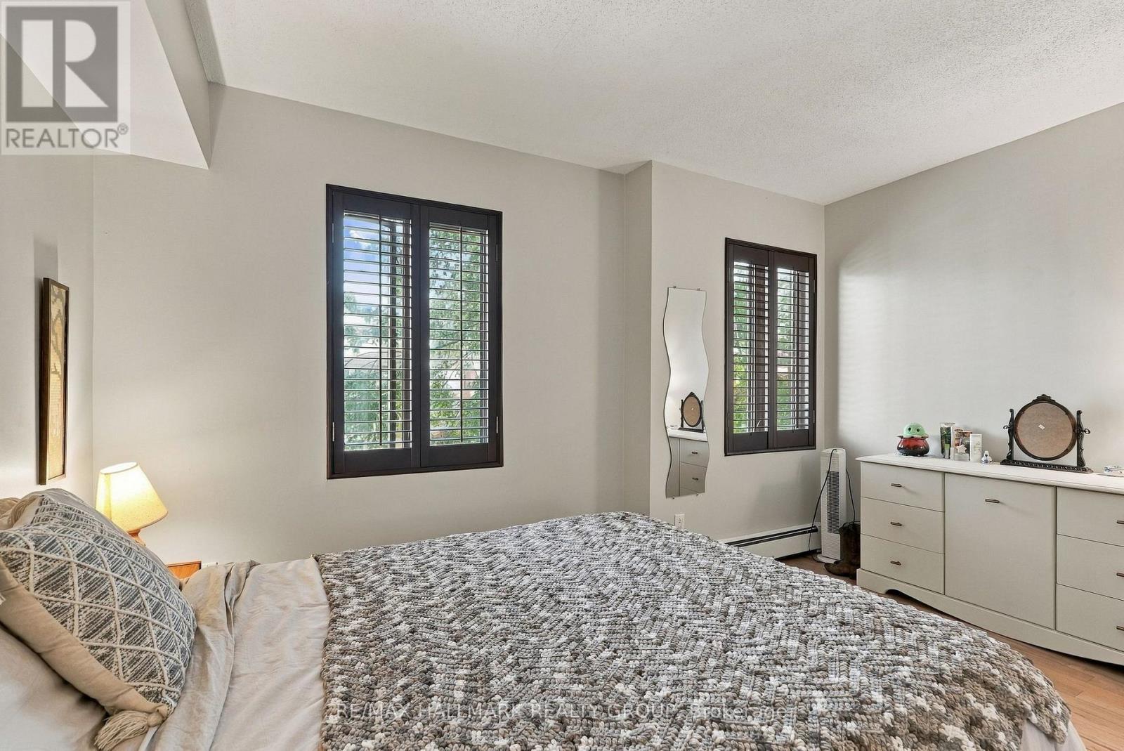28 CRISPIN PRIVATE - Image 24