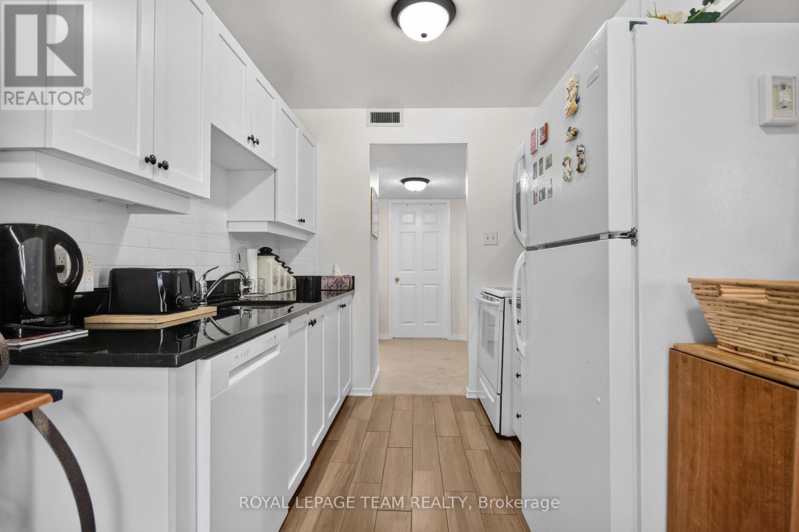 #201 40 PEARL STREET - Image 10