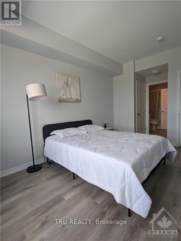 #415 1350 HEMLOCK ROAD - 12