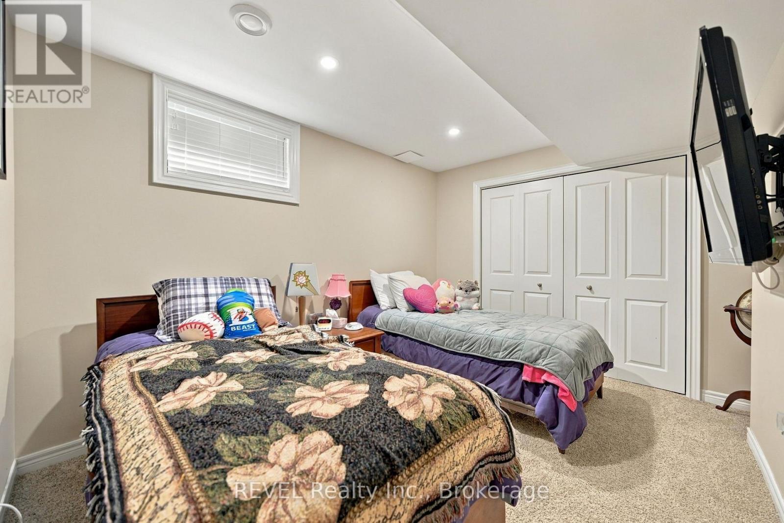2504 MARINELLI DRIVE - Image 45