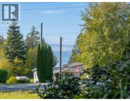8612 Myrtle Point Road, Powell River, BC V8A0H2 Photo 10