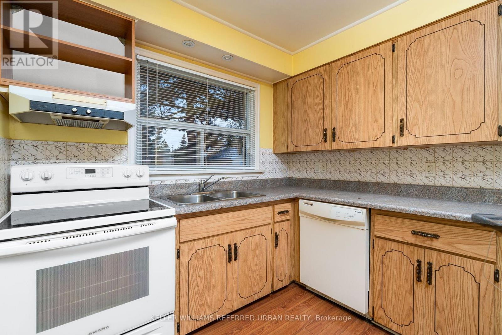 266 Acton Avenue, Toronto, ON photo 17