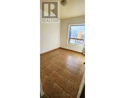 Upper 1 - 1040a St Clair Avenue, Toronto, ON M6E1A5 Photo 6