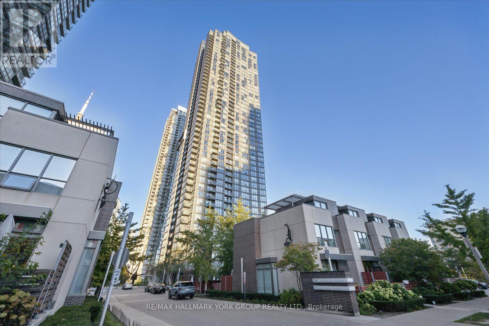 #1612 11 BRUNEL COURT - 3