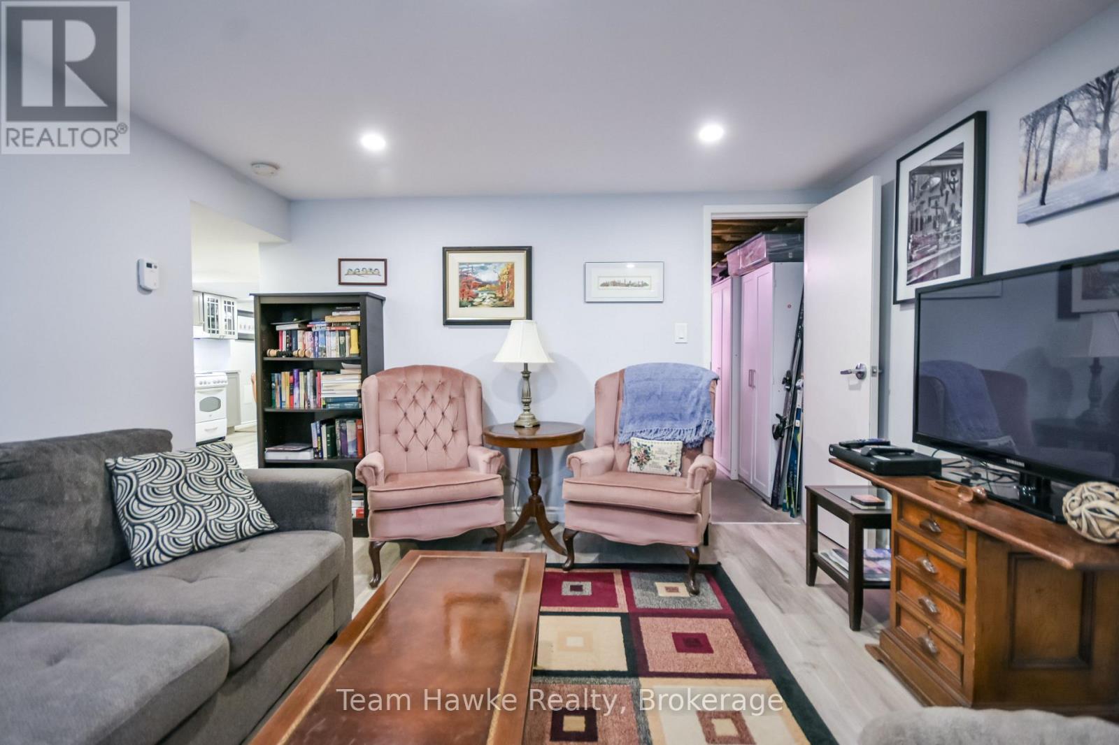 71 EDWARD STREET - 40