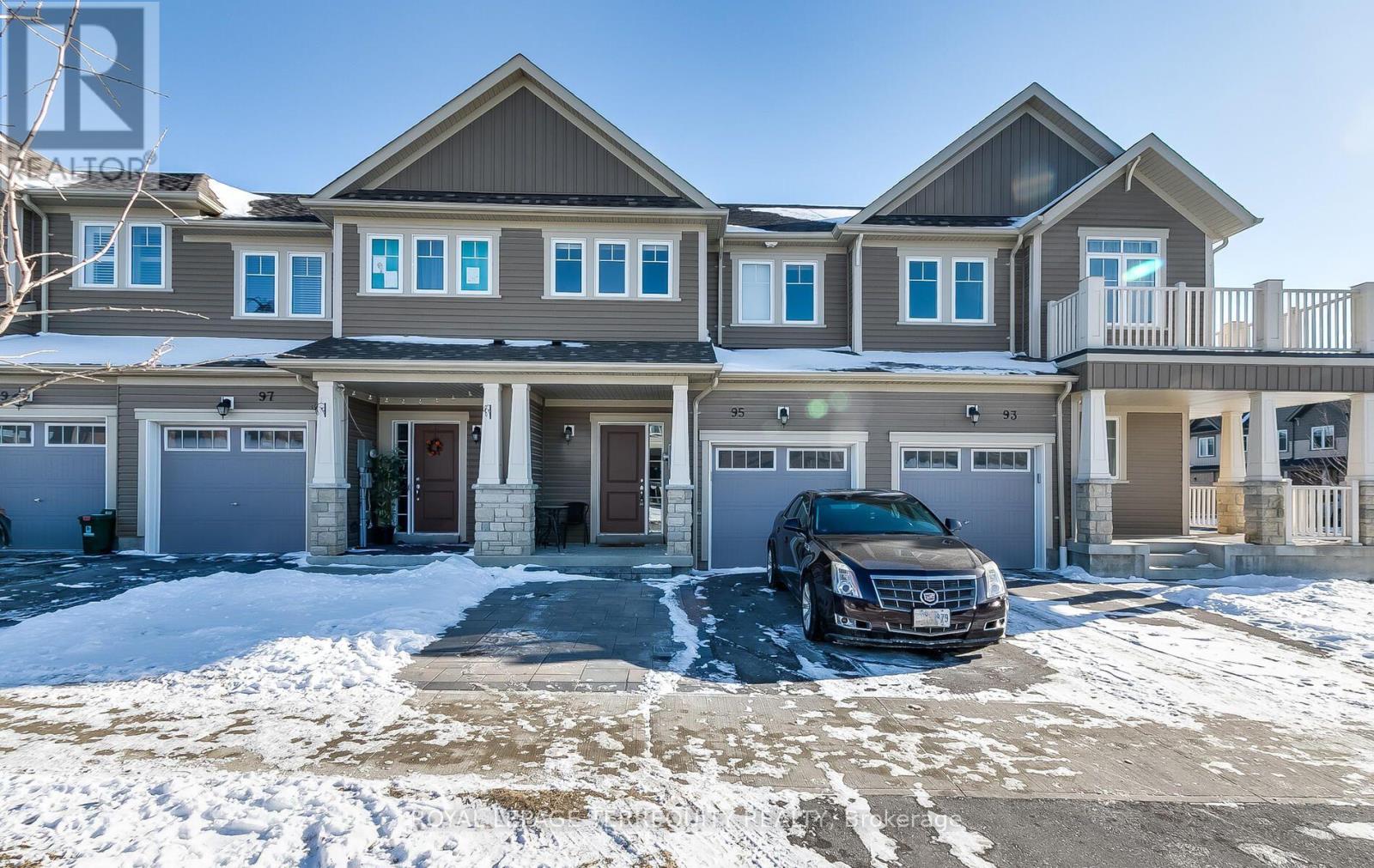 95 Nearco Gate, Oshawa, ON