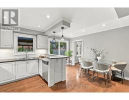 Kitchen - 2259 Cottonwood Circle, Pickering, ON L1X2P9 Photo 7