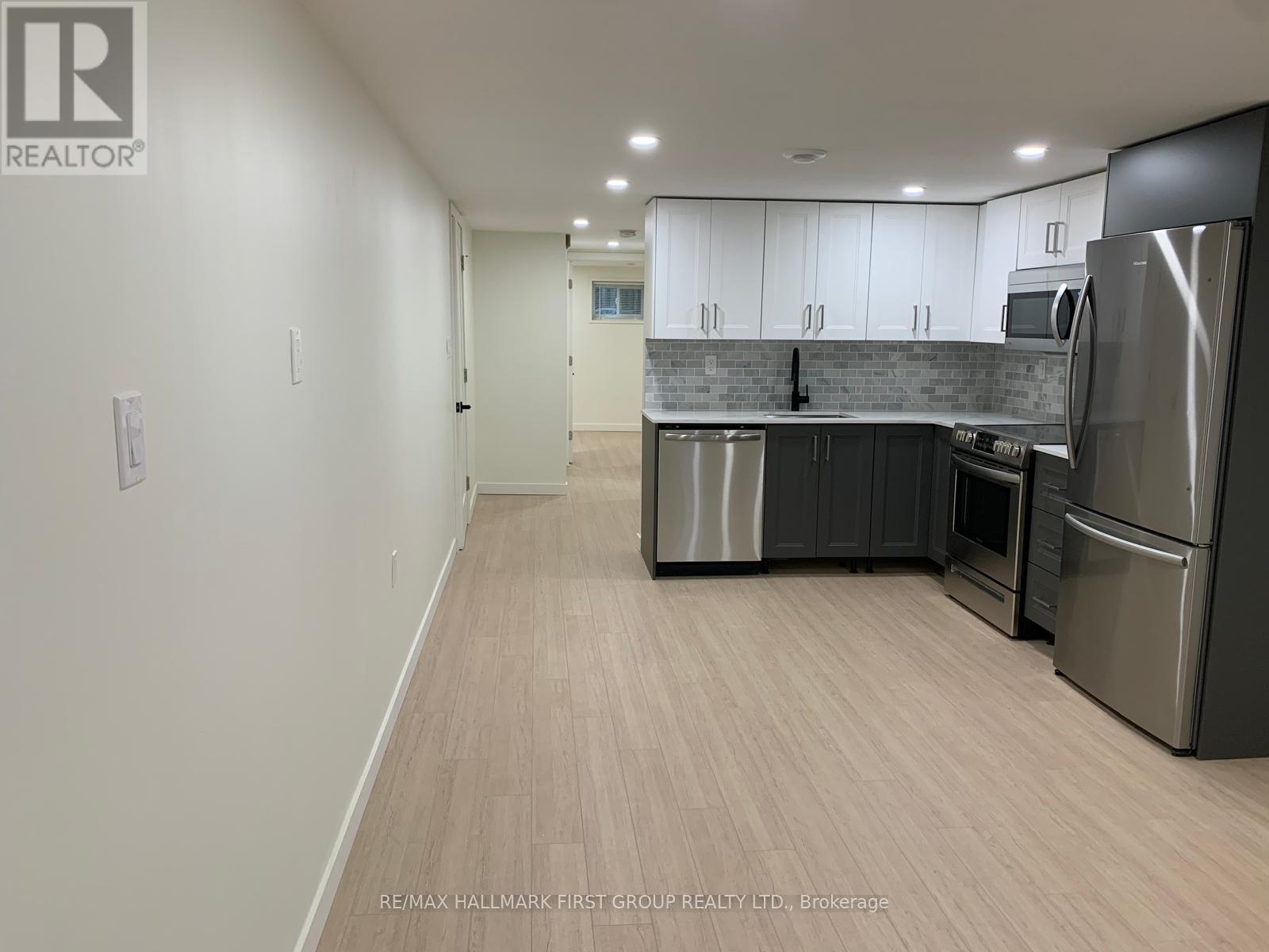 LOWER- 731 Yeremi Street, Pickering, ON photo 4