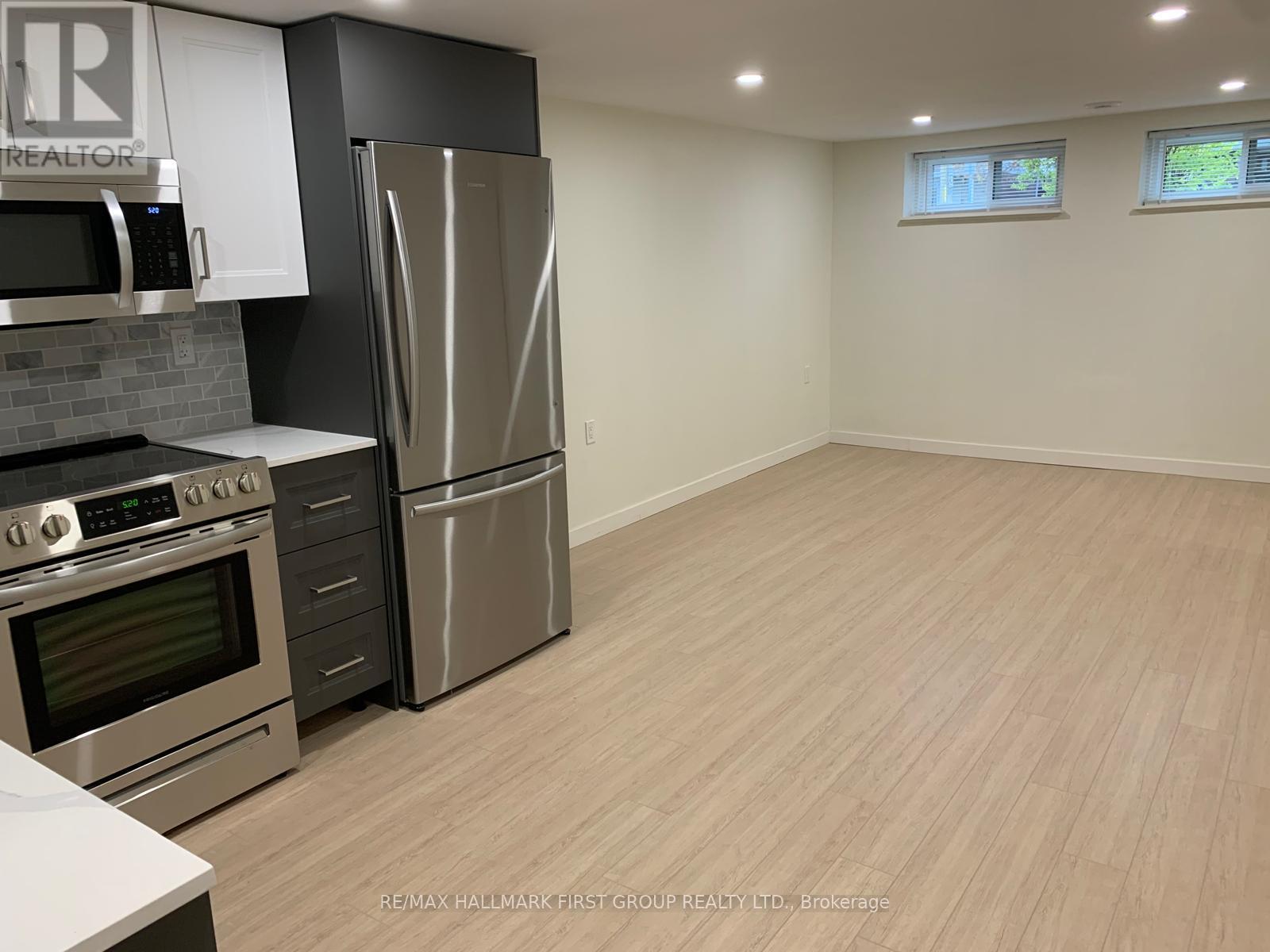 LOWER- 731 Yeremi Street, Pickering, ON photo 7