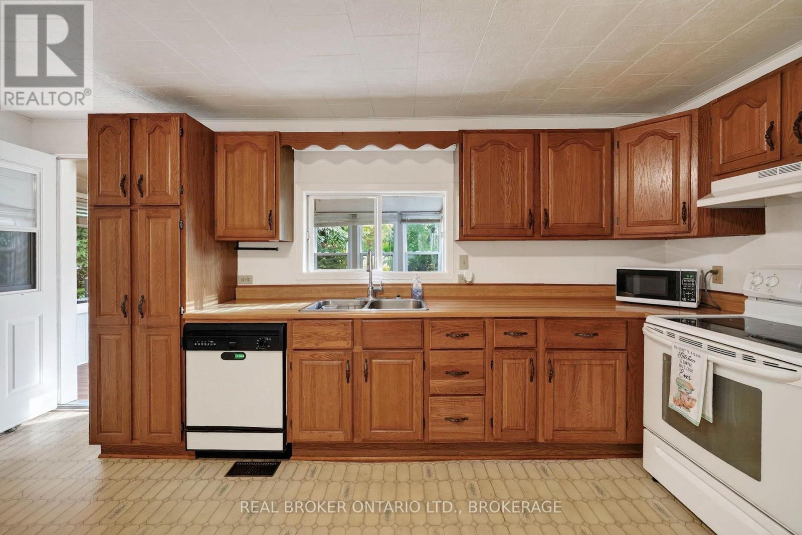 311 HOOPLE AVENUE - Image 12