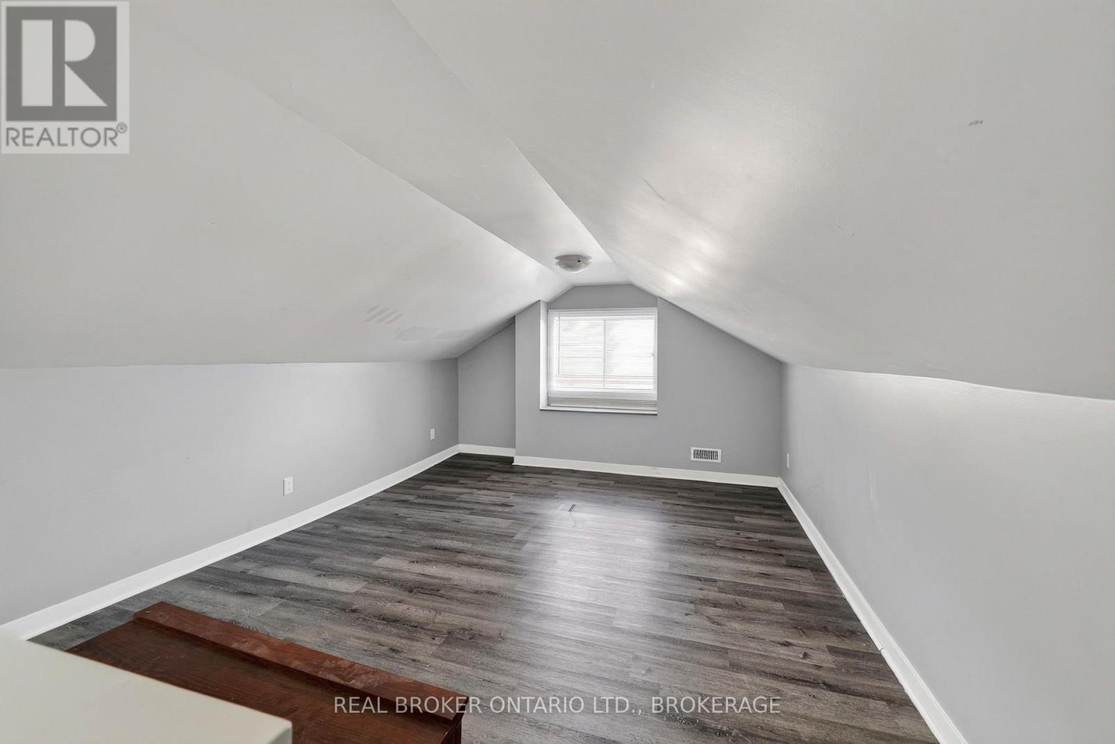 311 HOOPLE AVENUE - Image 23