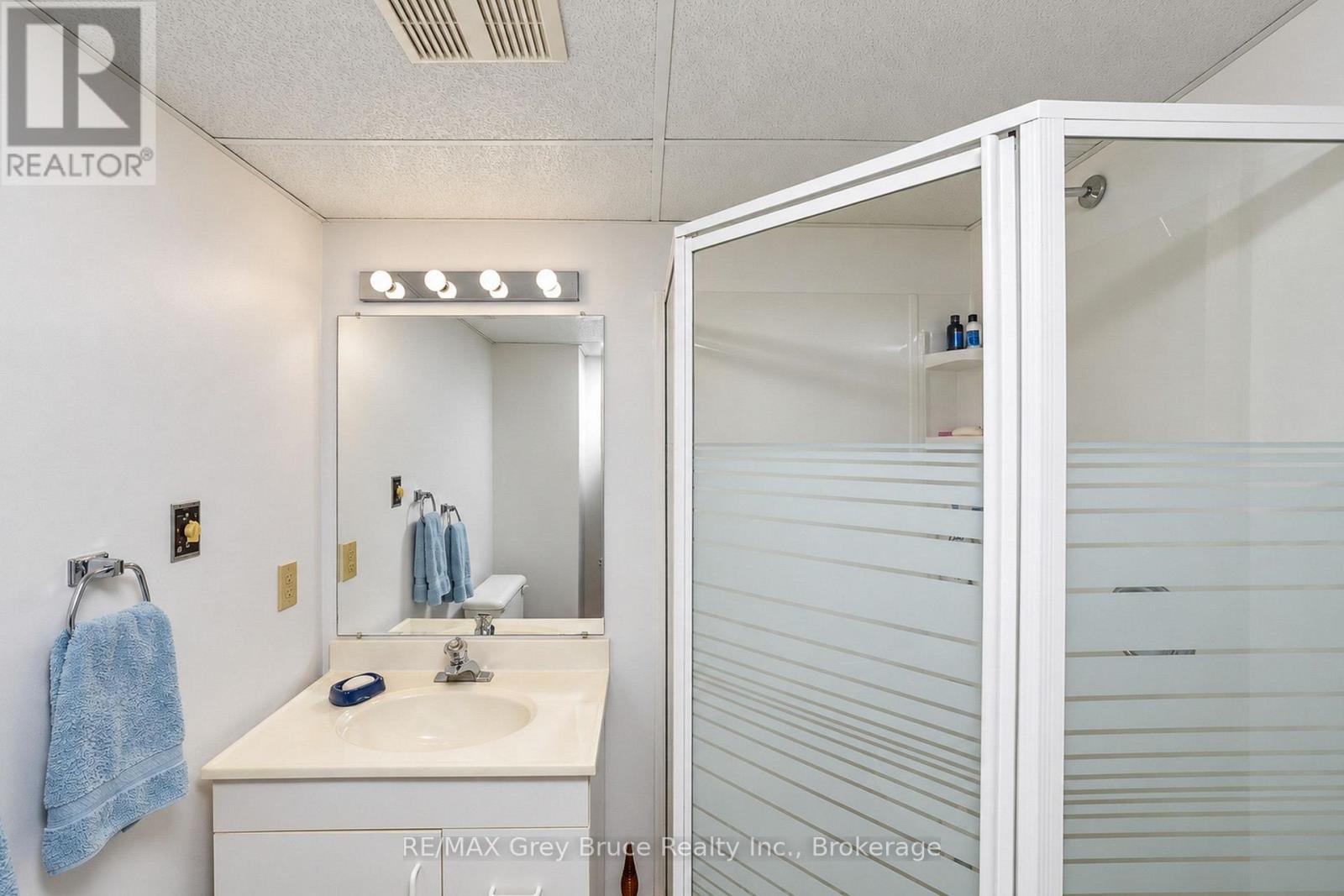 1195 4TH AVENUE W - Image 24