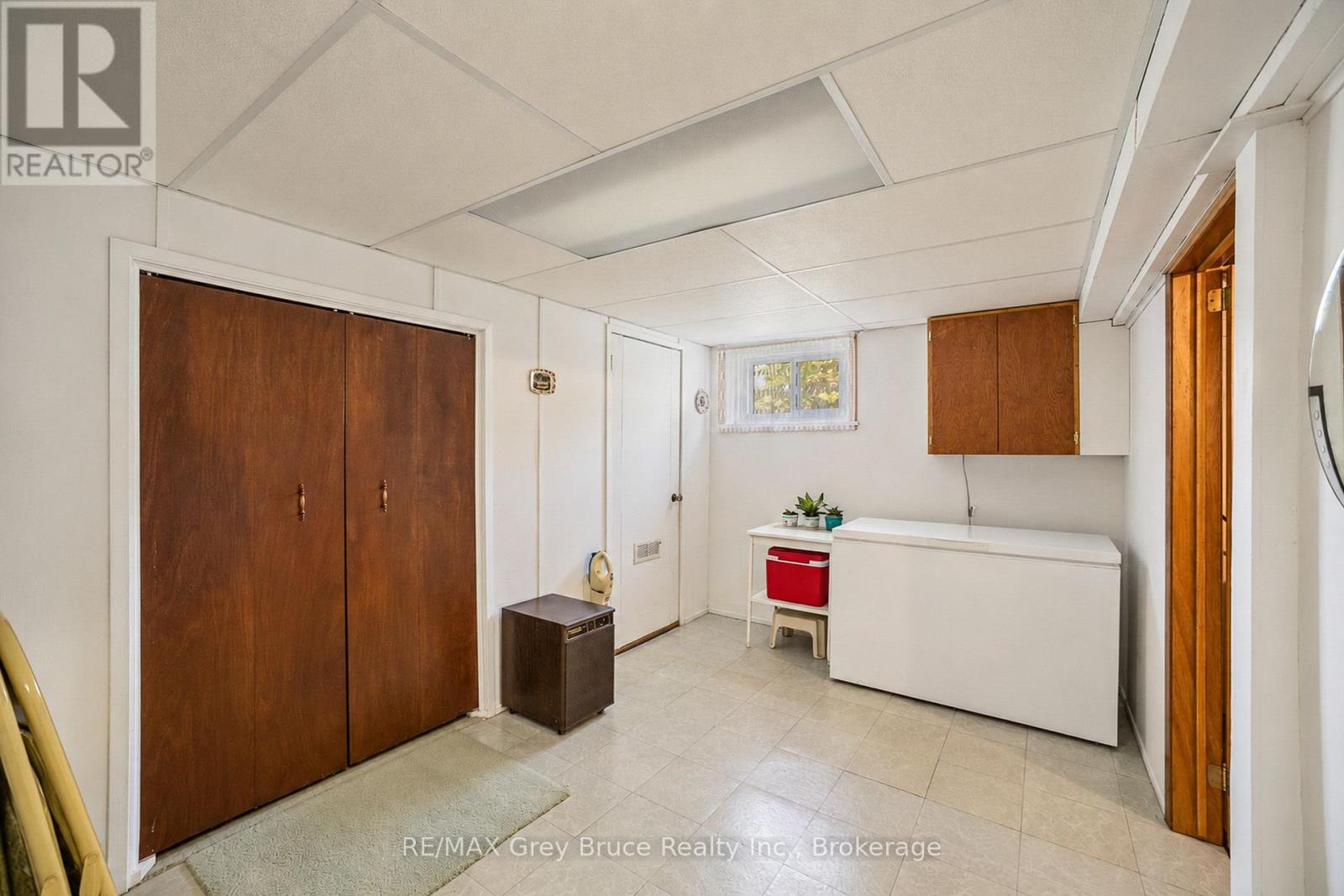 1195 4TH AVENUE W - Image 29